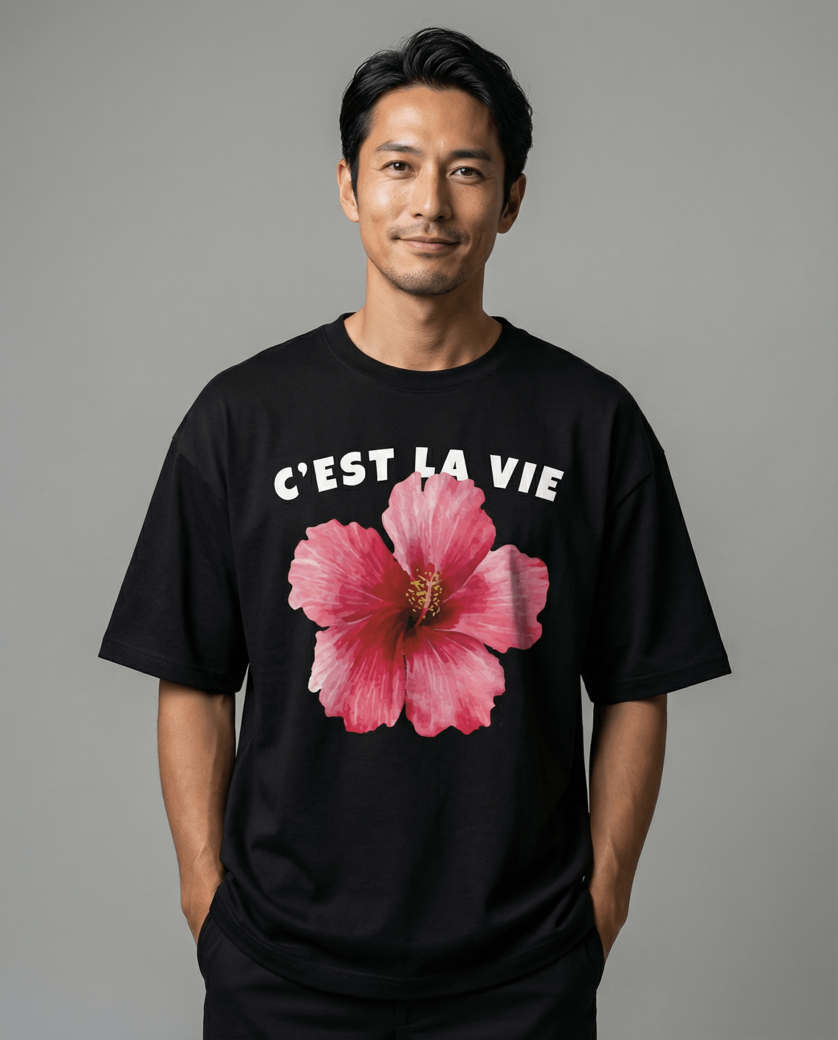 「C'EST LA VIE(これが人生)」フラワー 半袖Tシャツ (Unisex)