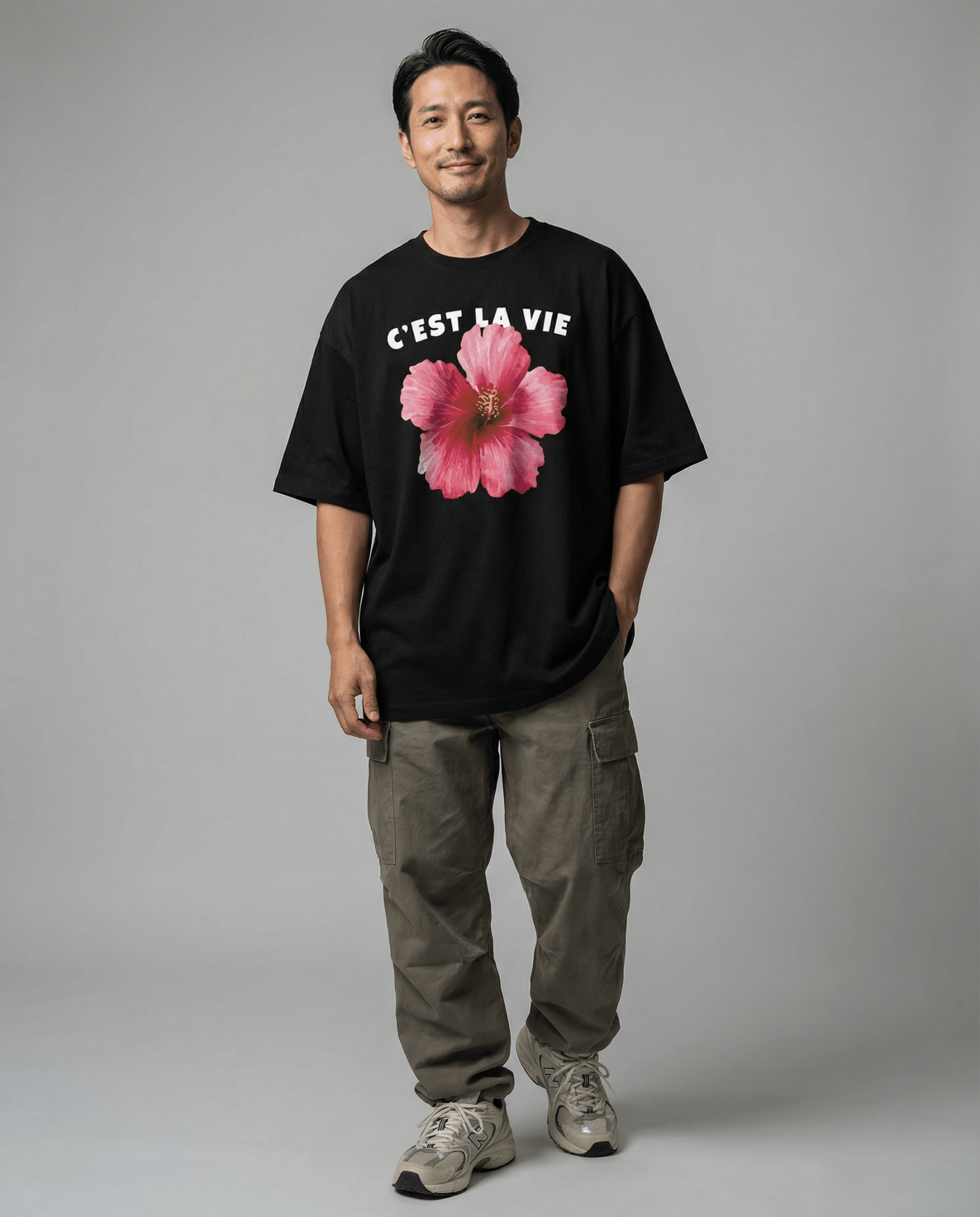 「C'EST LA VIE(これが人生)」フラワー 半袖Tシャツ (Unisex)