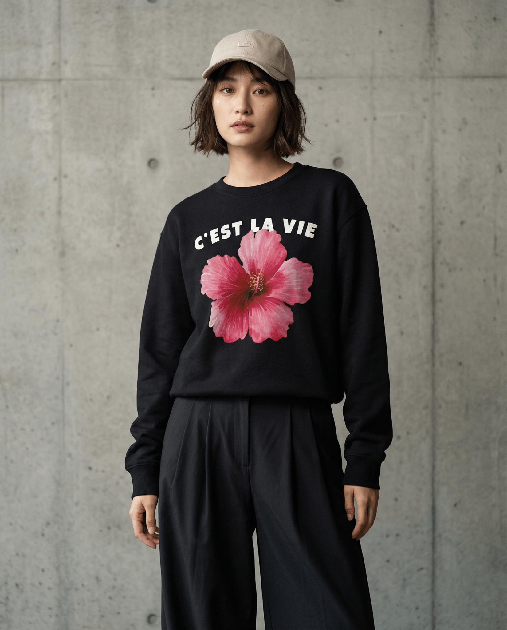「C'EST LA VIE」フラワー ユニセックス クルーネックスウェット