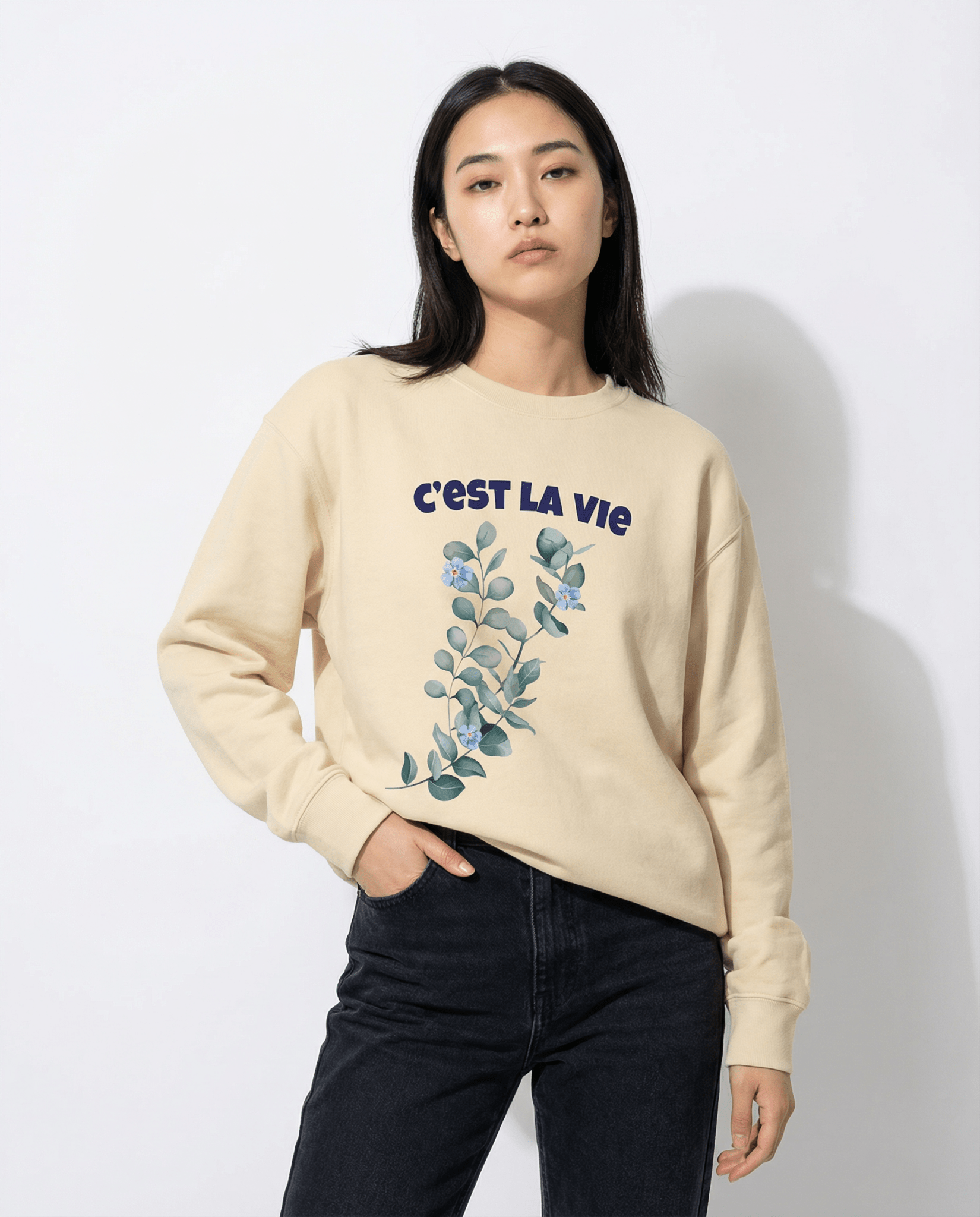 「C'EST LA VIE」ボタニカル ユニセックス クルーネックスウェット|ライトカラー