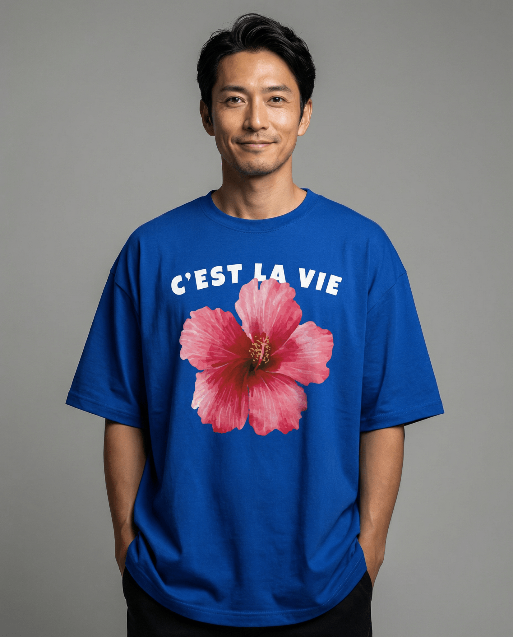 「C'EST LA VIE（これが人生）」フラワー 半袖Tシャツ (Unisex)
