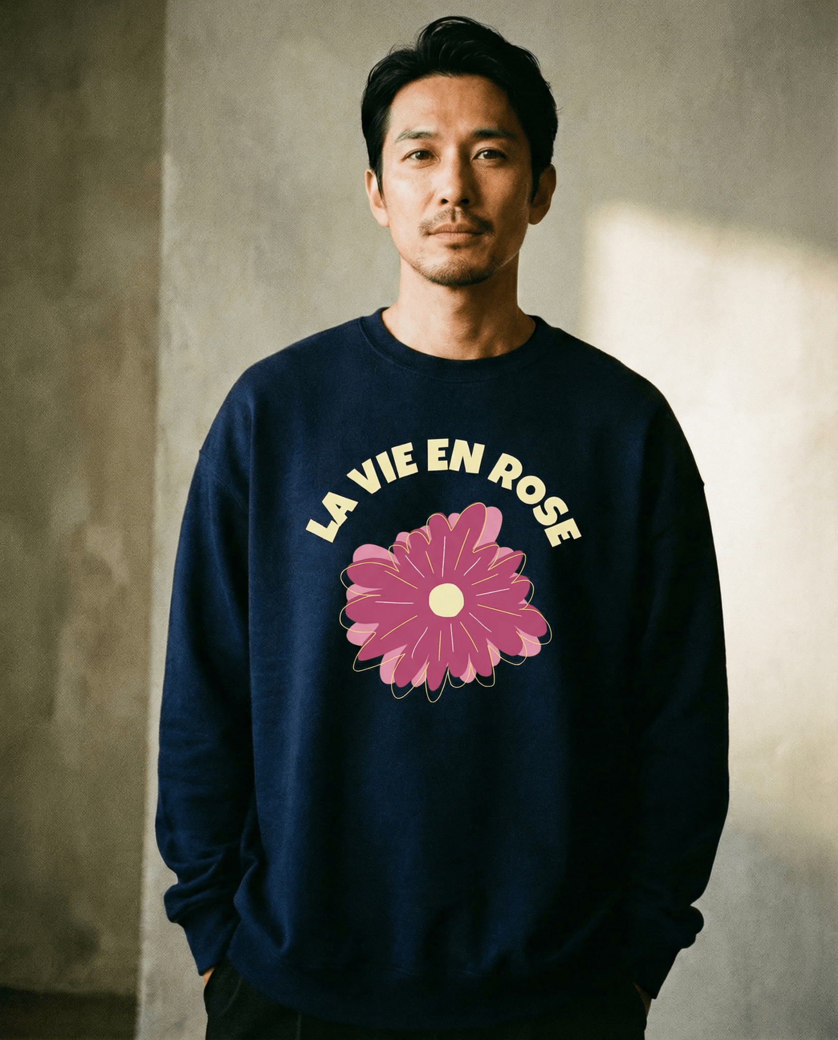 「LA VIE EN ROSE」フラワー クルーネックスウェット