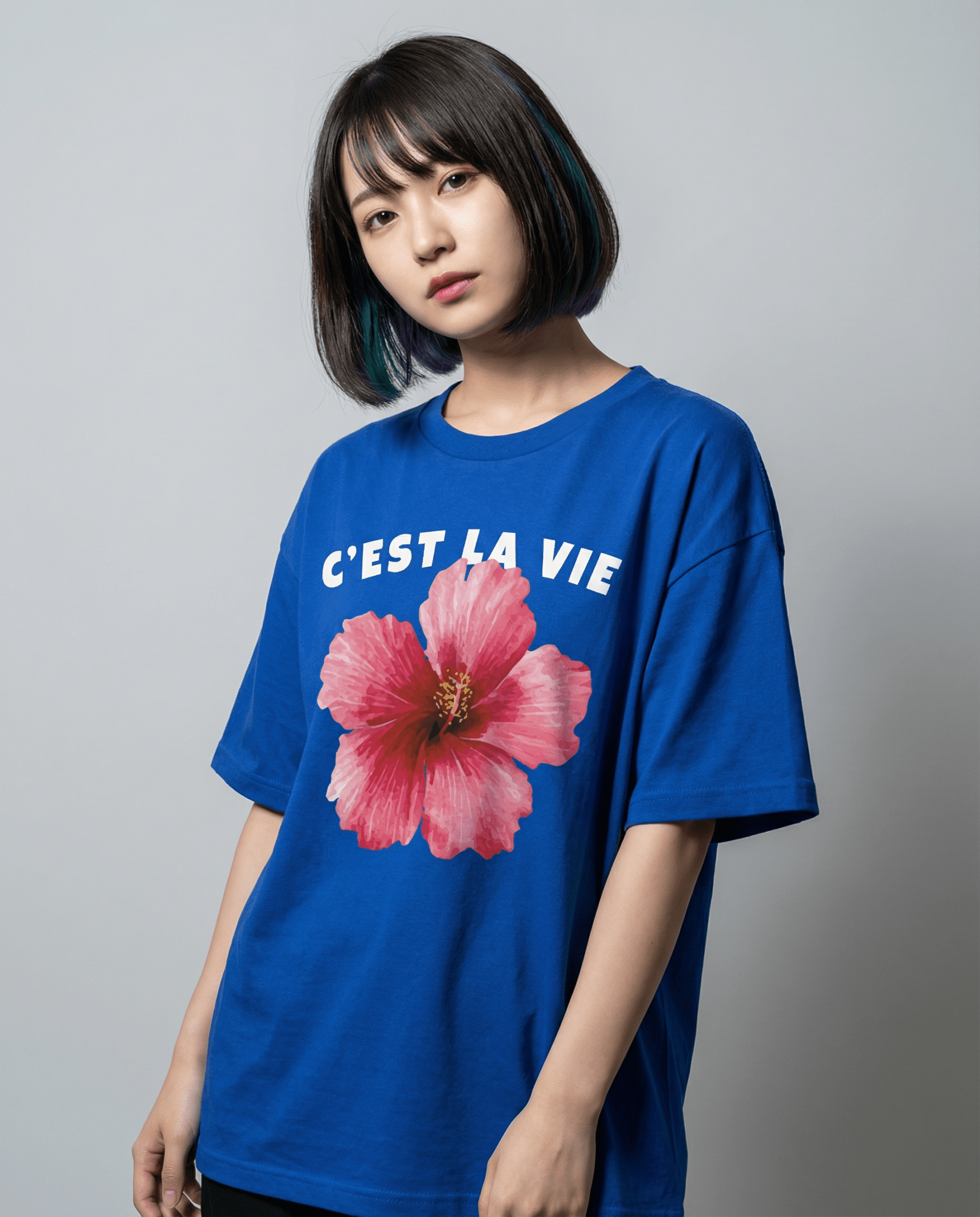 「C'EST LA VIE（これが人生）」フラワー 半袖Tシャツ (Unisex)