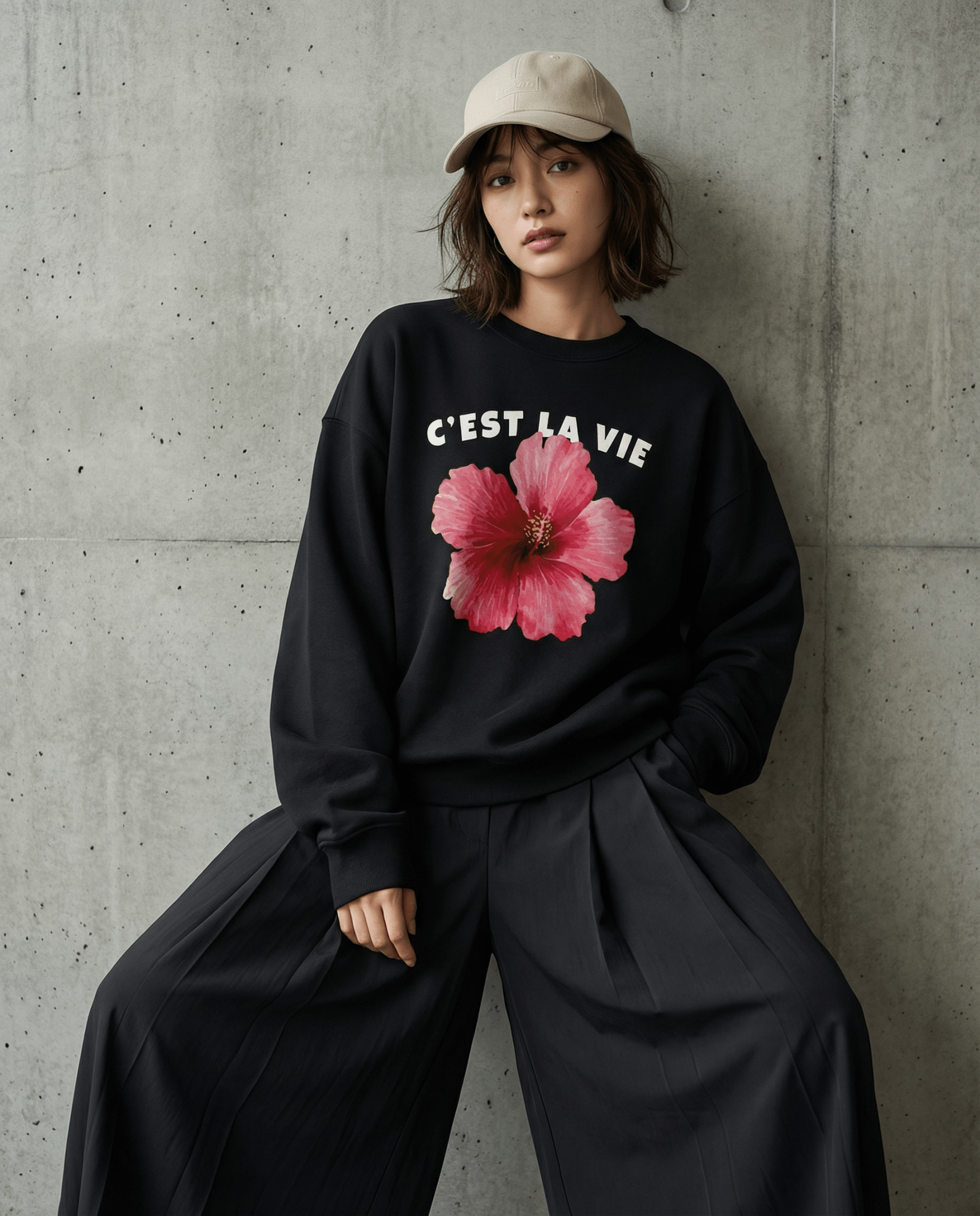 「C'EST LA VIE」フラワー ユニセックス クルーネックスウェット