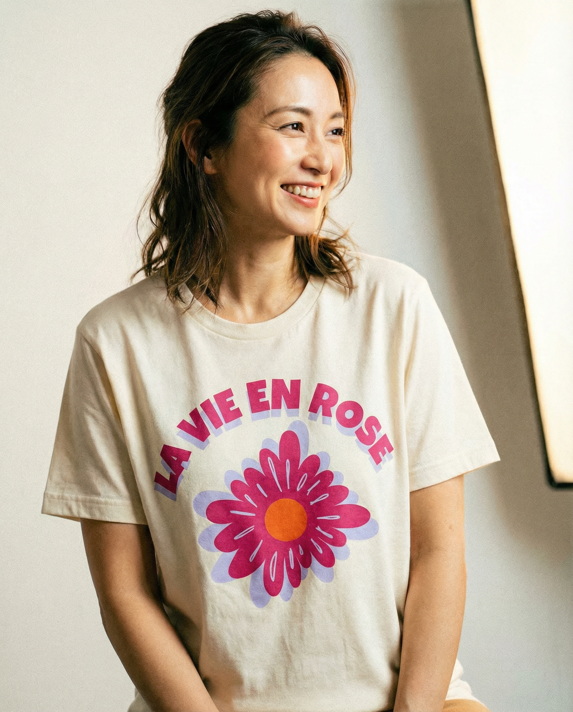 ユニセックスTシャツ「La Vie en Rose」- フラワー