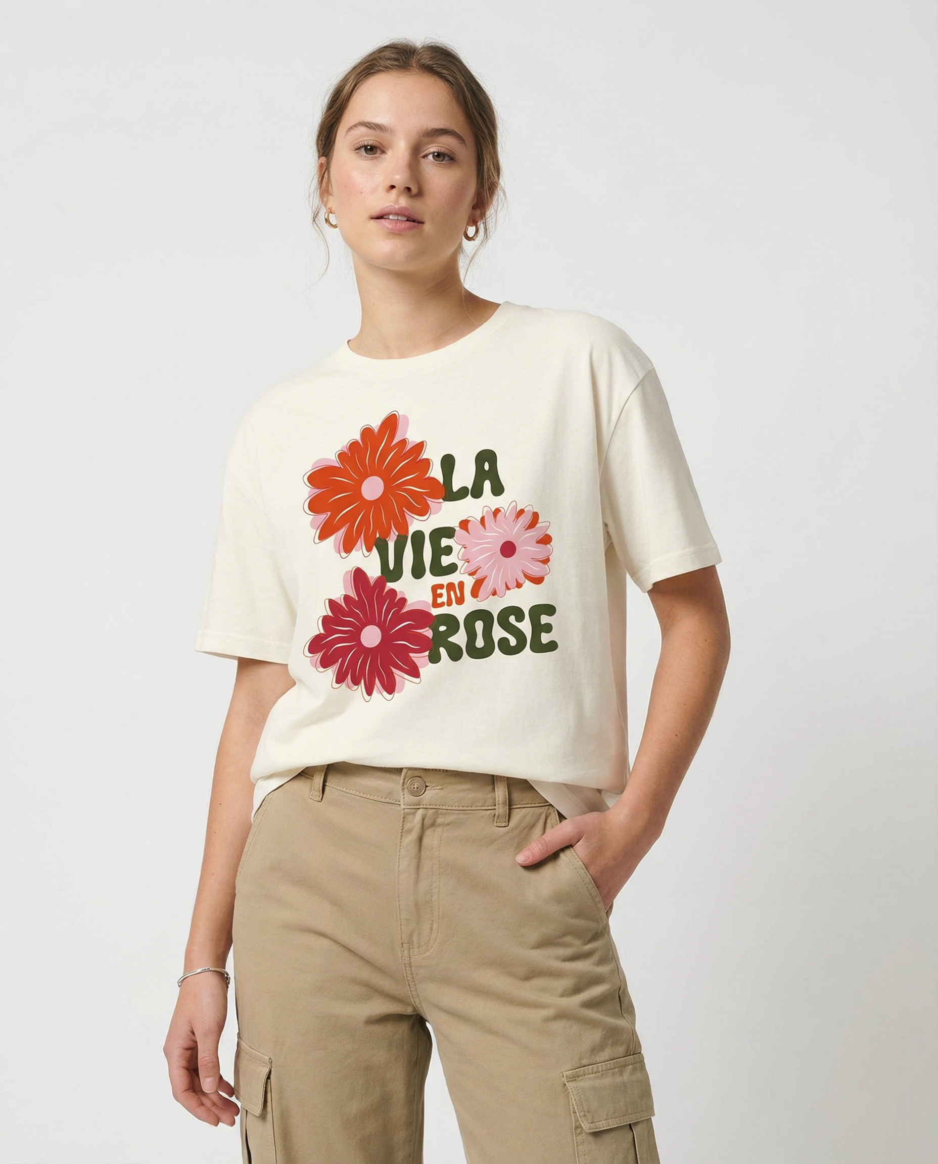 La Vie en Rose」3輪の花 Tシャツ — ユニセックス半袖